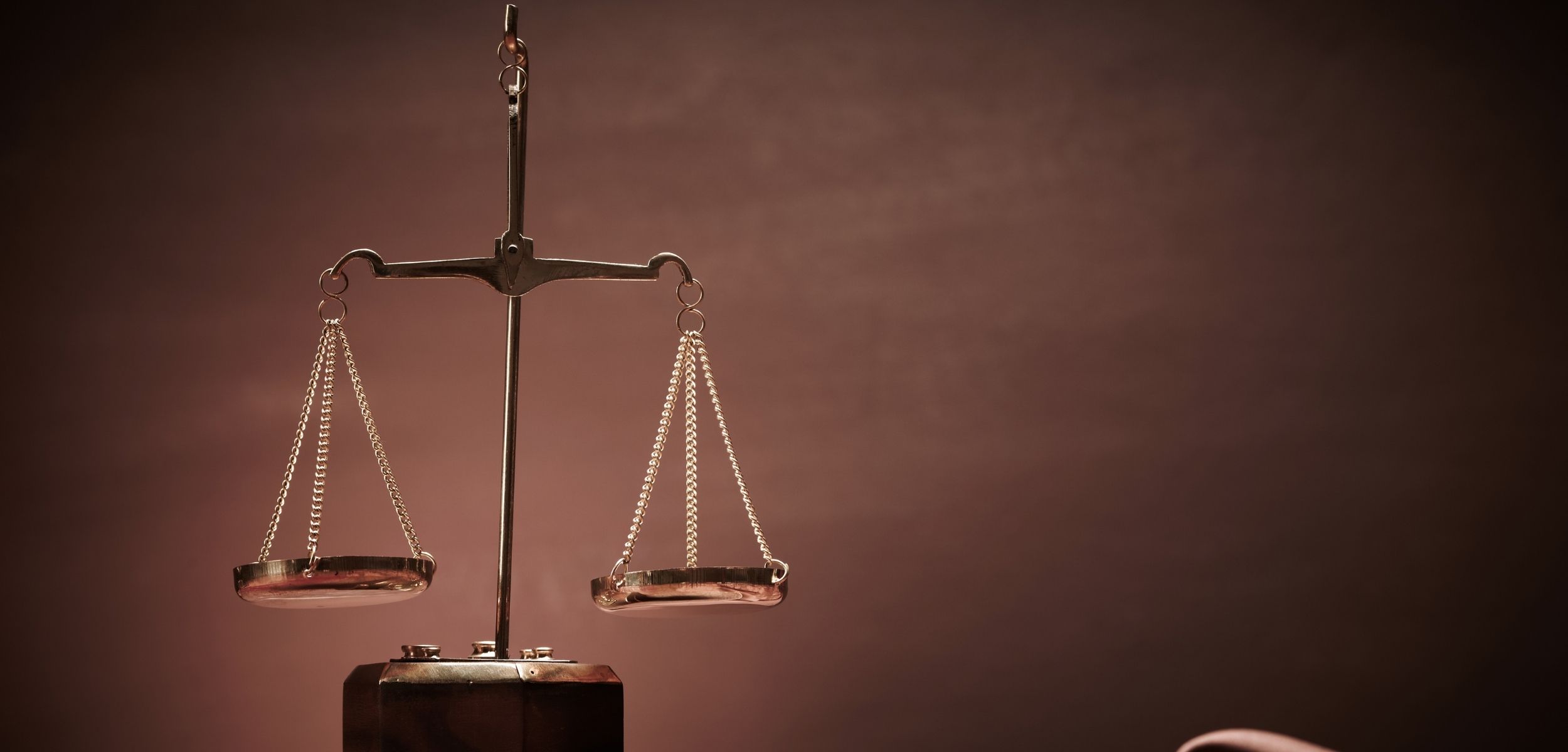 İşe İade Davasında Altı Aylık Kıdem Süresi - AYM Kararı